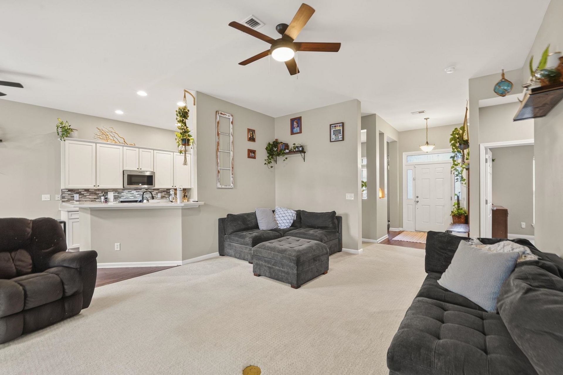 348 Esher Ct.  Photo 12