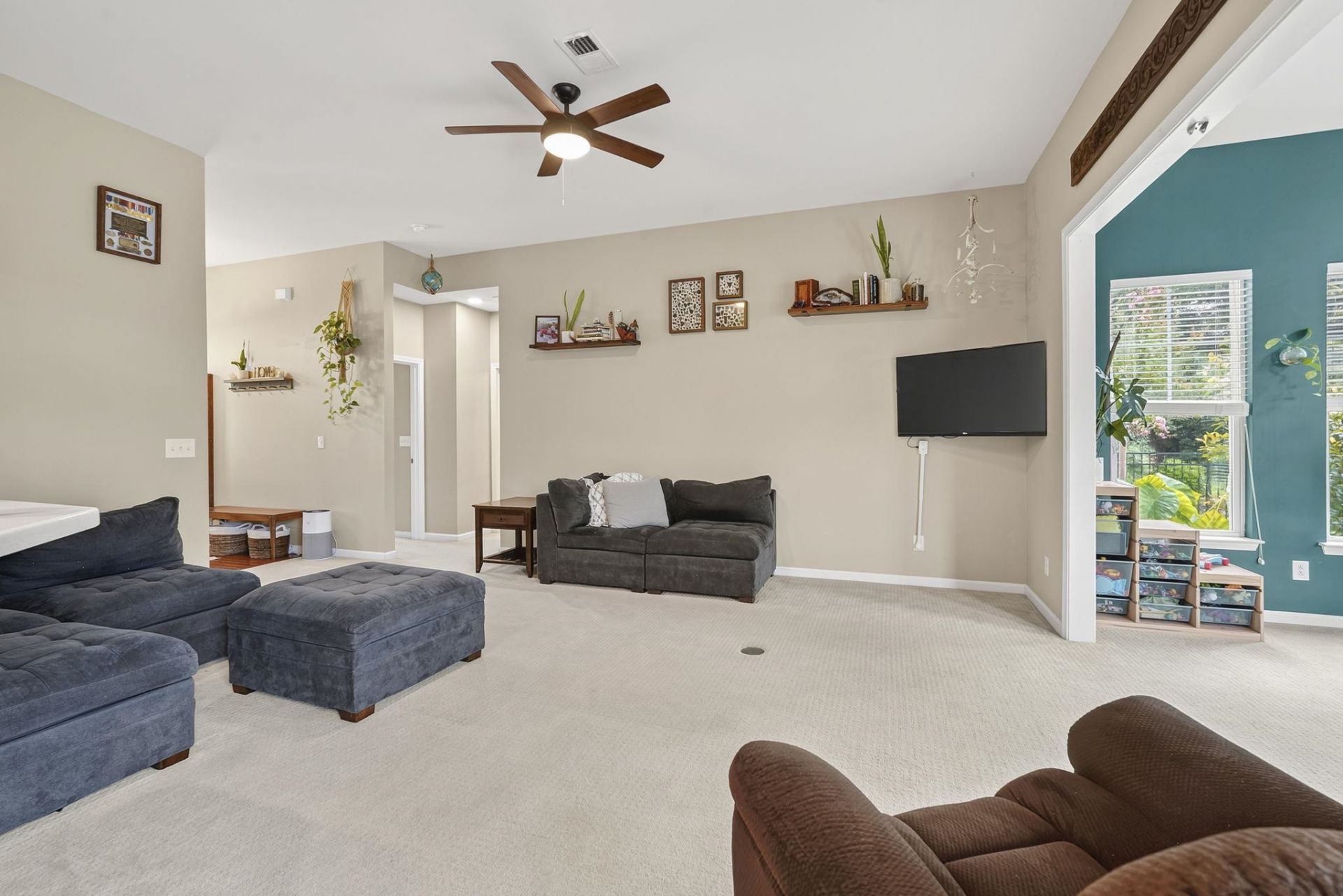 348 Esher Ct.  Photo 13