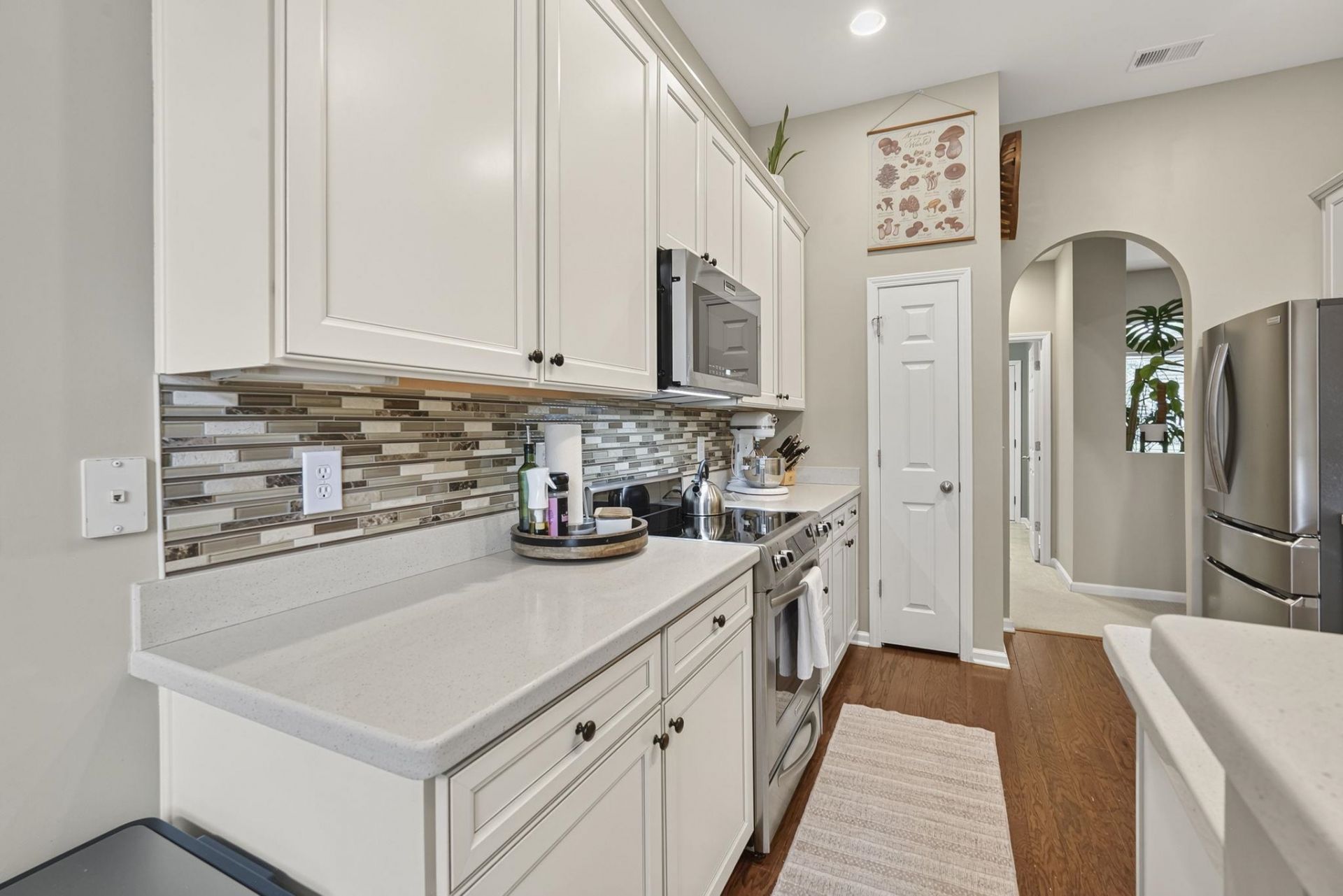 348 Esher Ct.  Photo 17