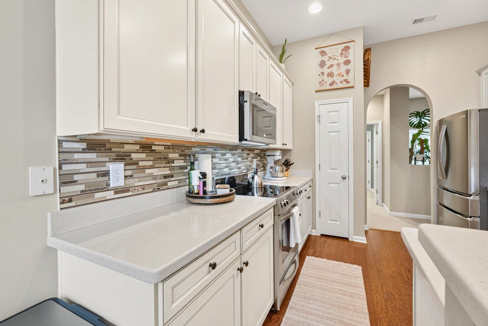 348 Esher Ct. Photo 18
