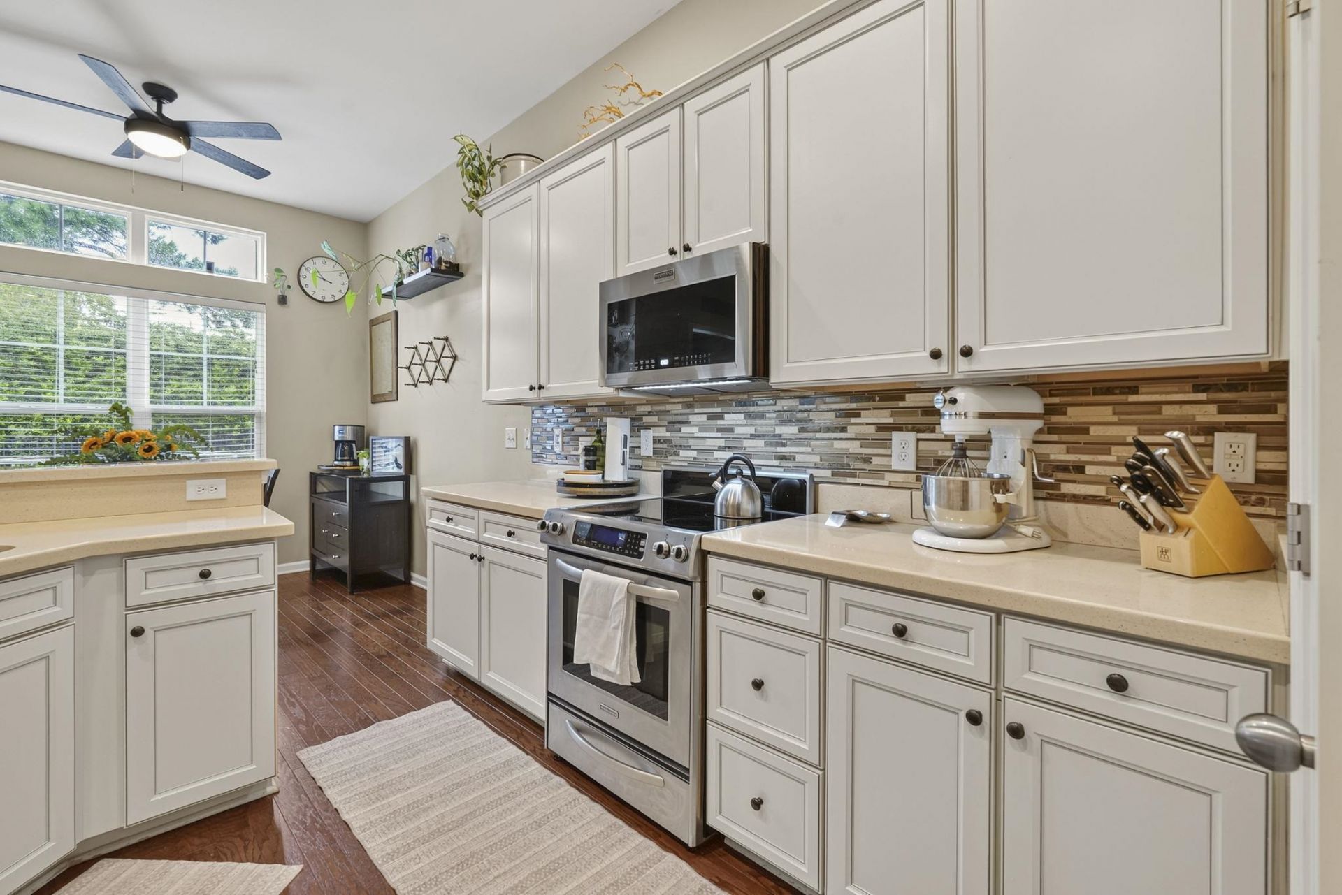 348 Esher Ct.  Photo 19