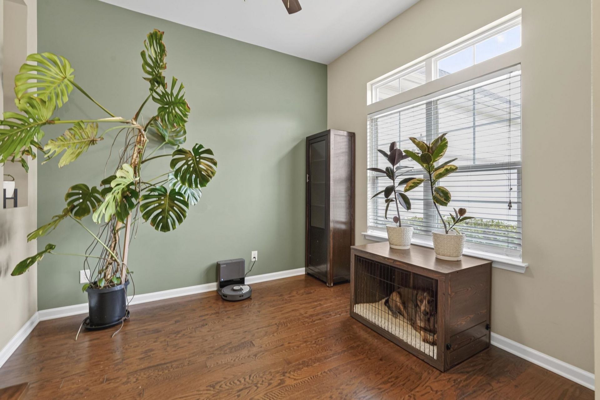 348 Esher Ct.  Photo 22