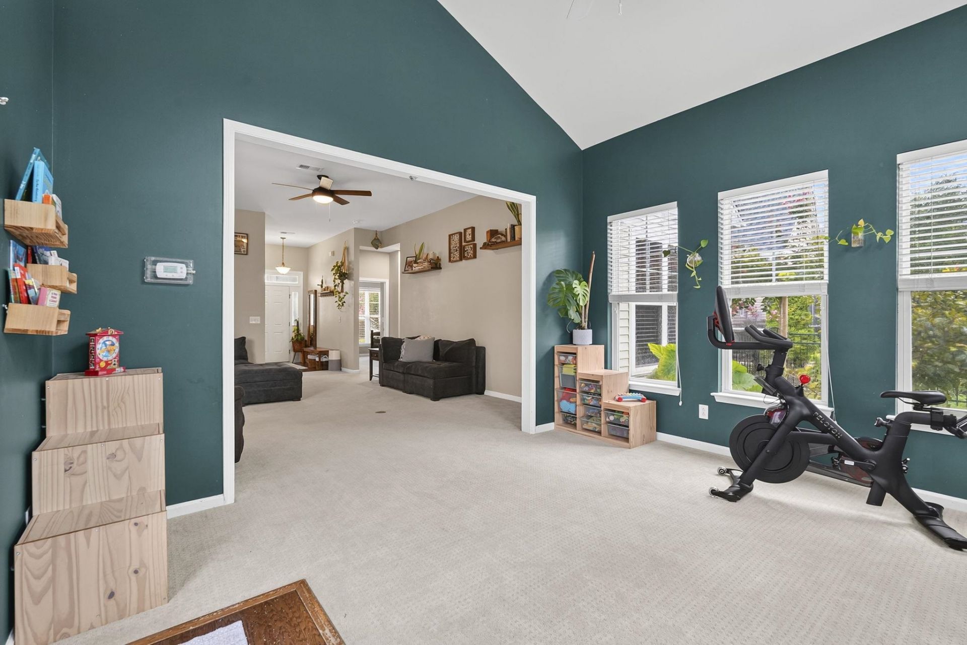 348 Esher Ct.  Photo 9