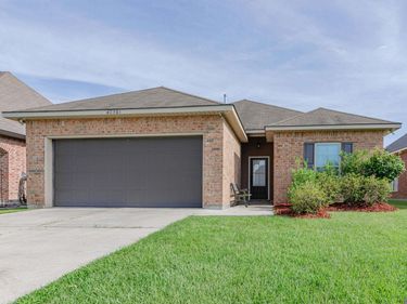 42501 Pebblestone Dr, Prairieville, LA 70769