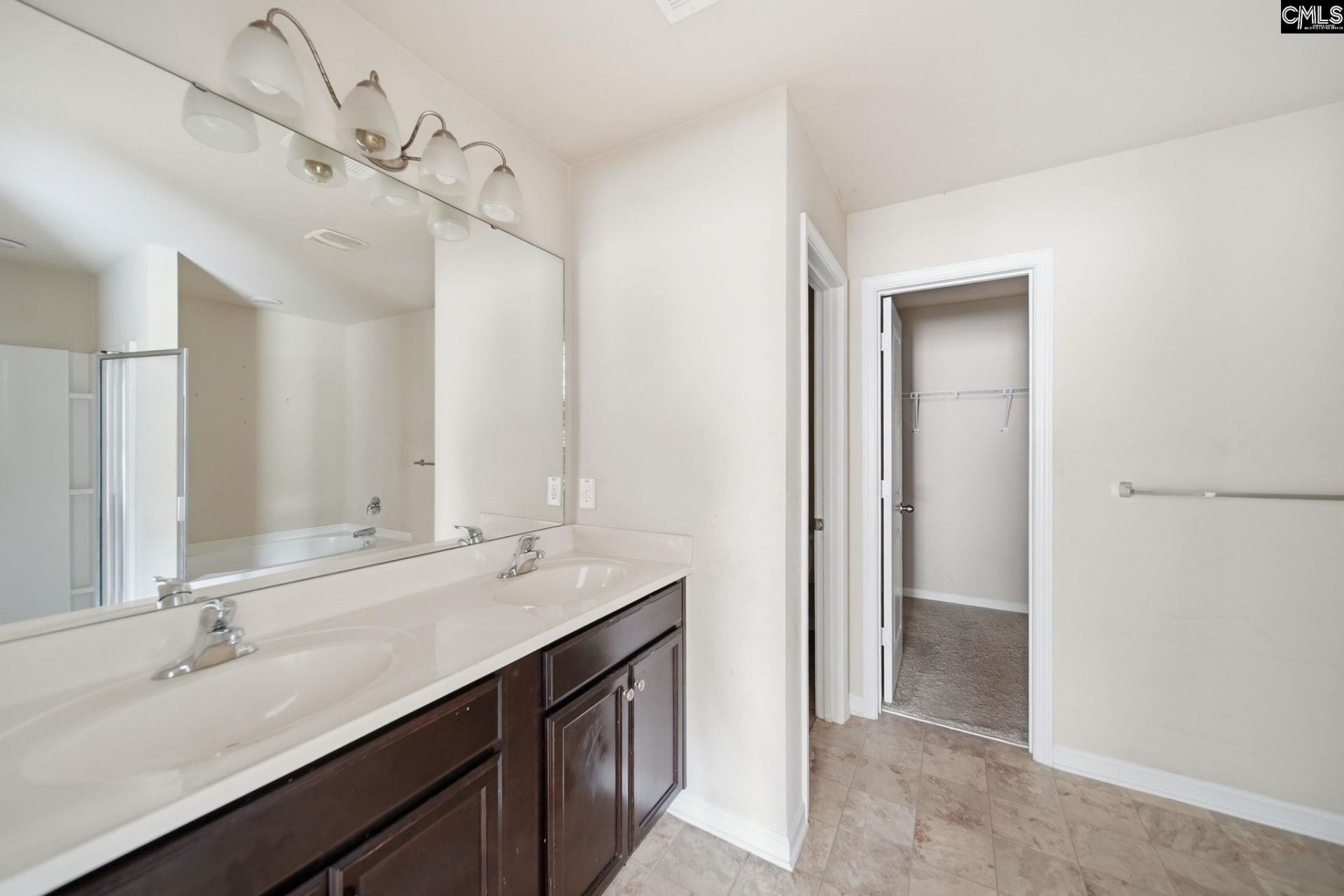 129 Esso Lane Photo 37
