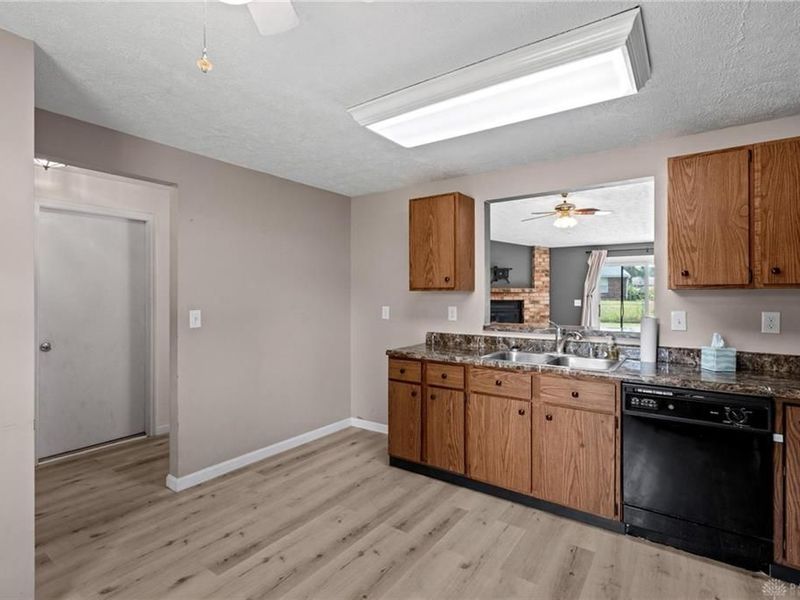 6110 Moss Hill Court, Huber Heights, OH 45424 Photo 14