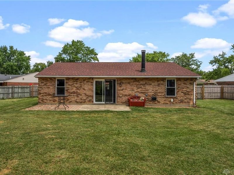 6110 Moss Hill Court, Huber Heights, OH 45424 Photo 4