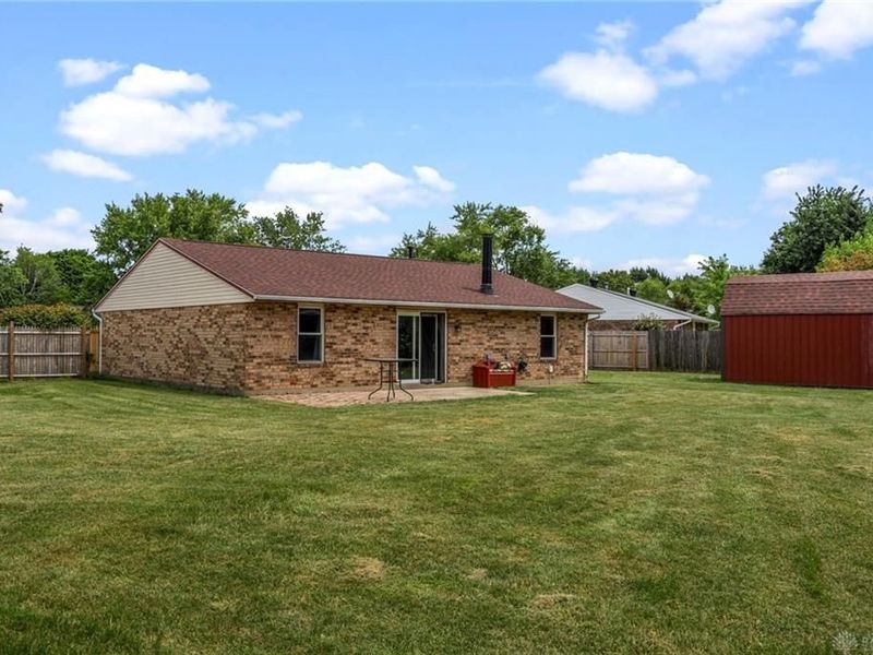 6110 Moss Hill Court, Huber Heights, OH 45424 Photo 5