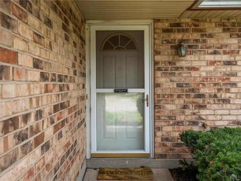 6110 Moss Hill Court, Huber Heights, OH 45424 Photo 8