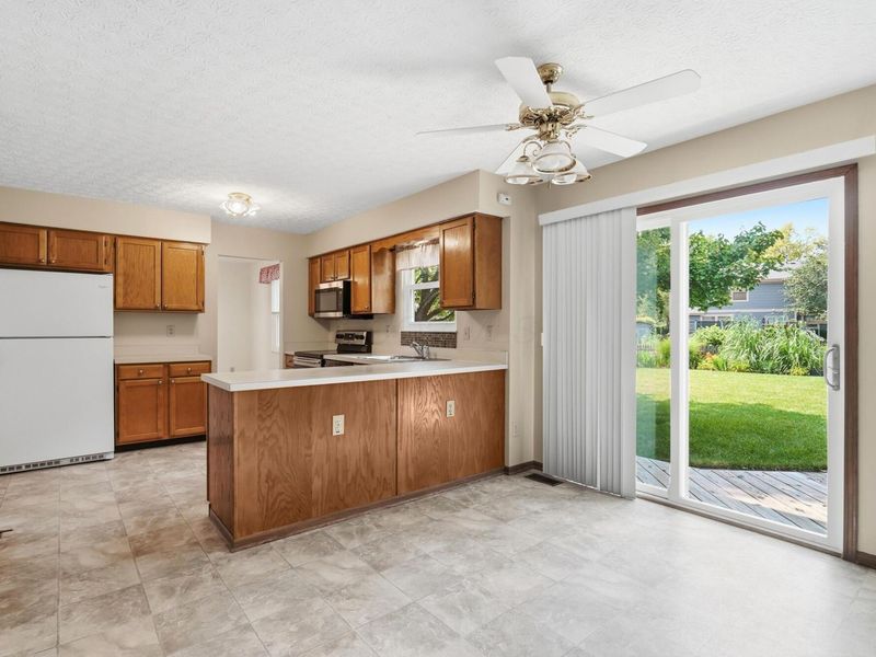 658 Lynnfield Drive, Westerville, OH 43081 Photo 10