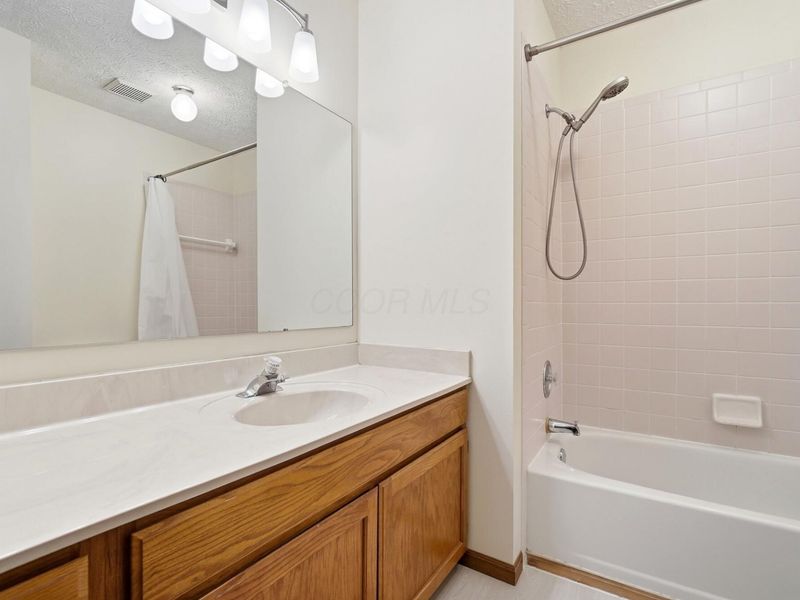 658 Lynnfield Drive, Westerville, OH 43081 Photo 18