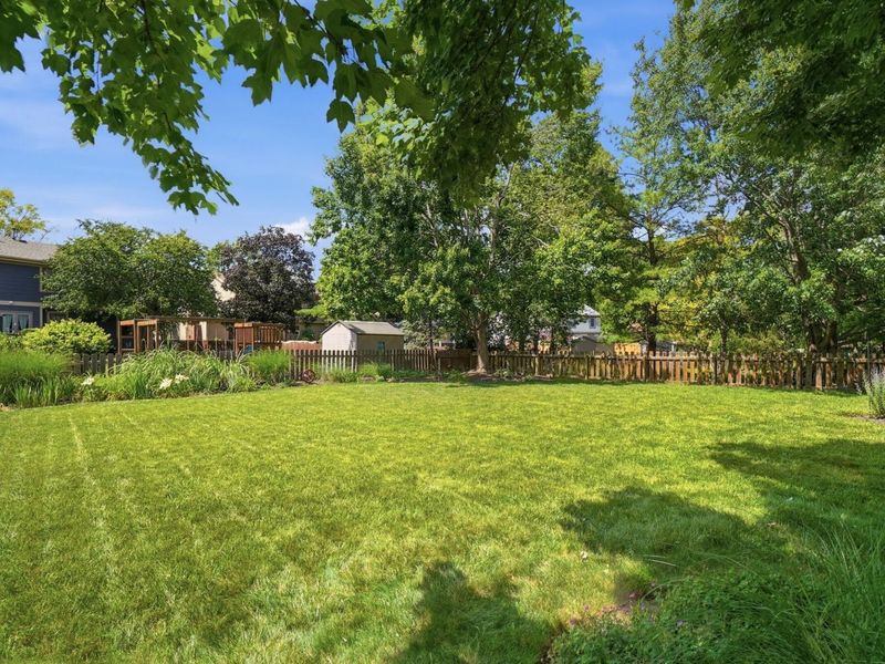 658 Lynnfield Drive, Westerville, OH 43081 Photo 3