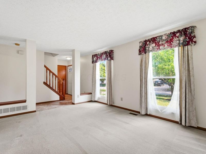 658 Lynnfield Drive, Westerville, OH 43081 Photo 4