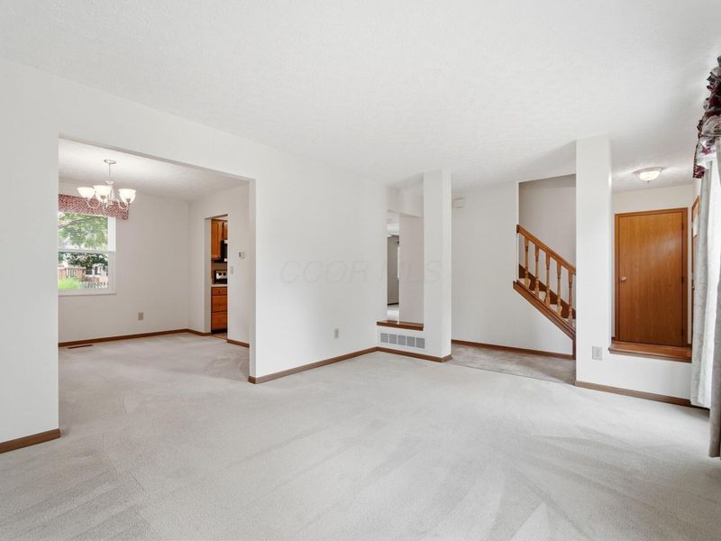 658 Lynnfield Drive, Westerville, OH 43081 Photo 5