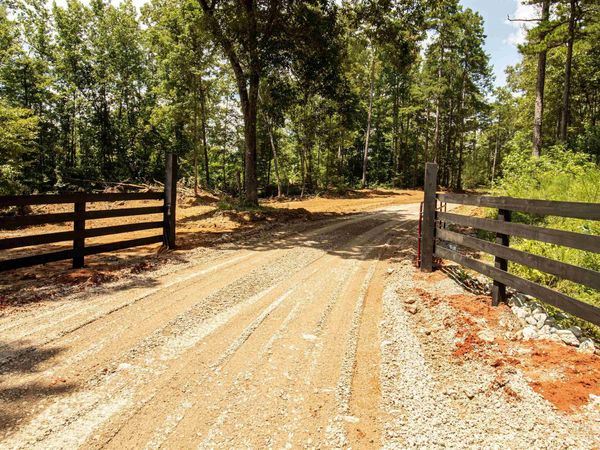 00 100 HWY, Toone, TN 38381
