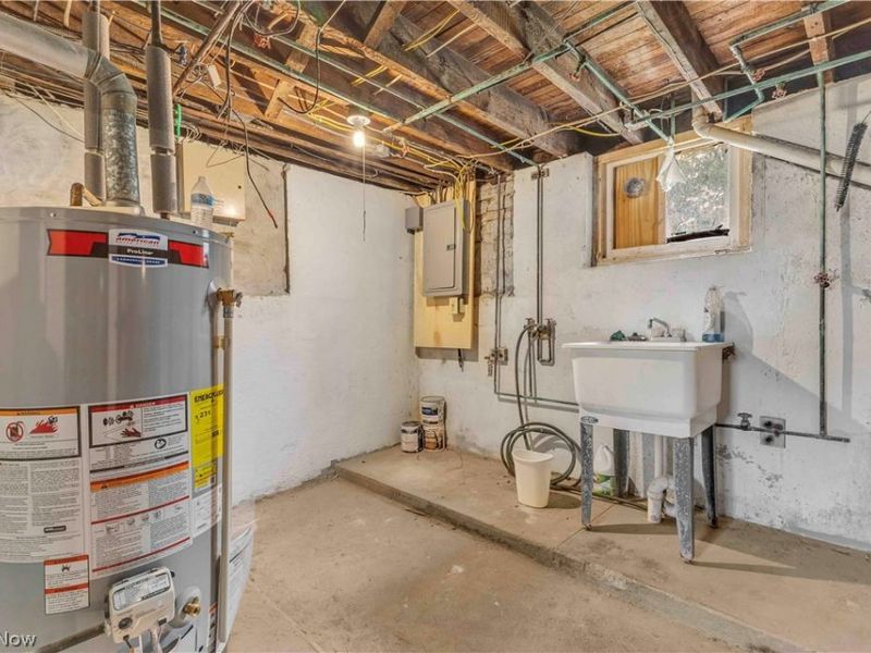 2233 E 93rd Street , Cleveland, OH 44106 Photo 32