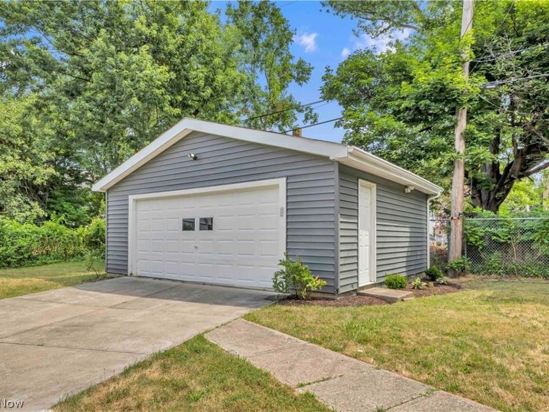 2233 E 93rd Street , Cleveland, OH 44106 Photo 37