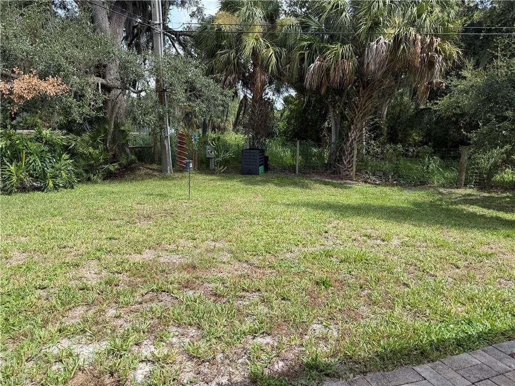 250 Santa Fe Trl, North Fort Myers, FL 33917 Photo