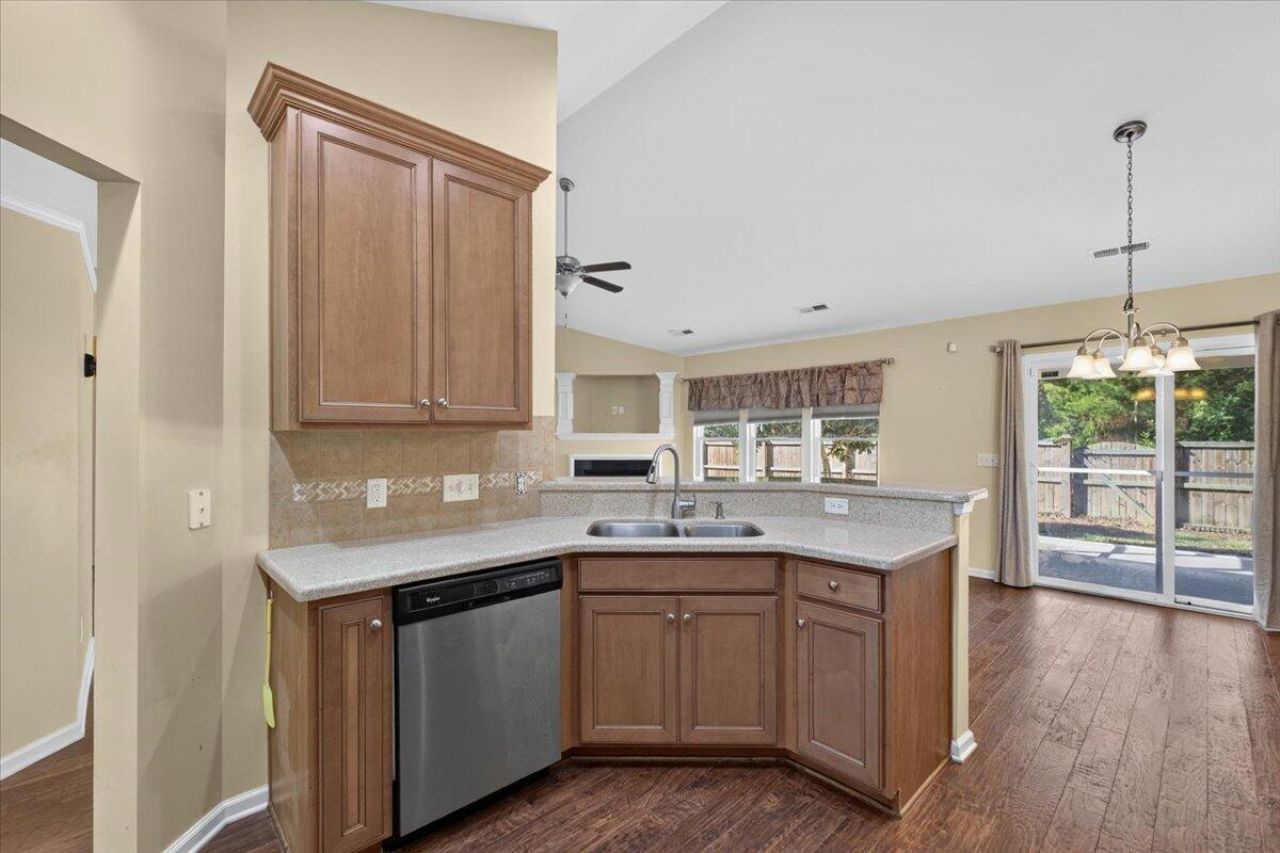 607 Wynfield Forest Drive Photo 15