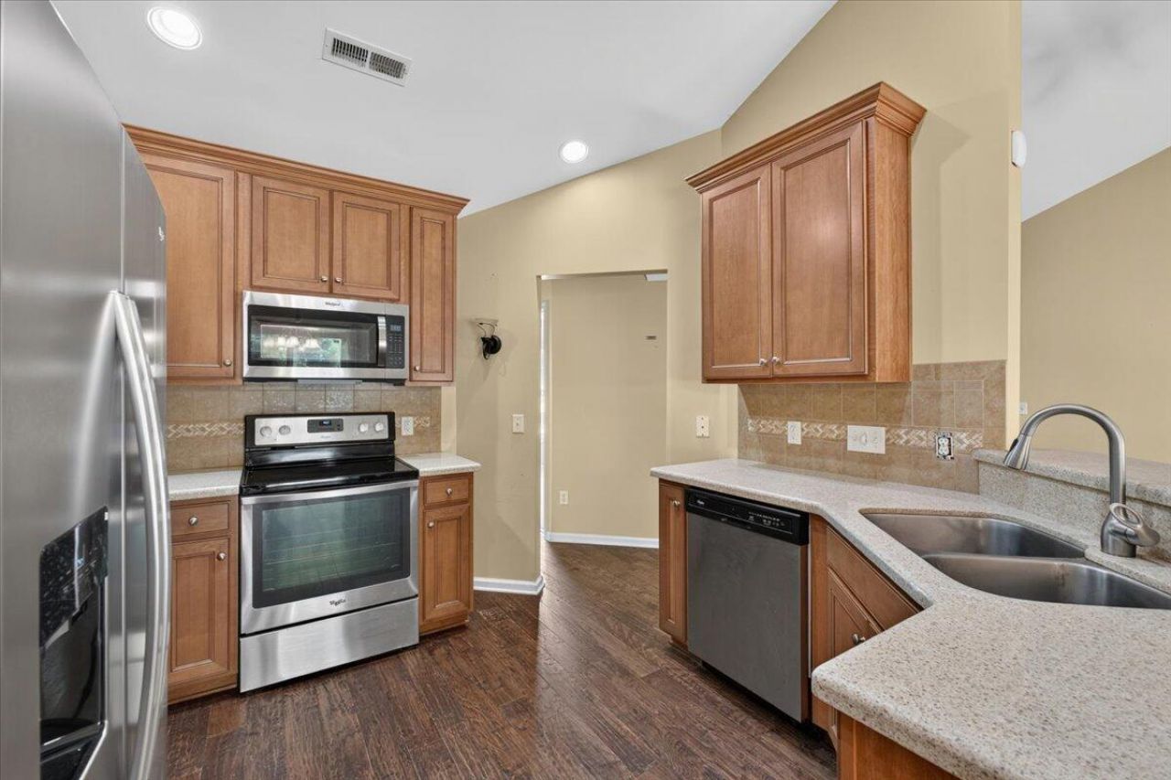 607 Wynfield Forest Drive Photo 17
