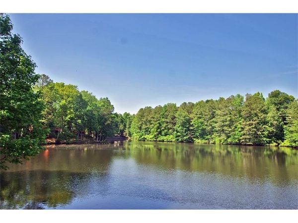 605 Garden Court , Atlanta, GA 30328