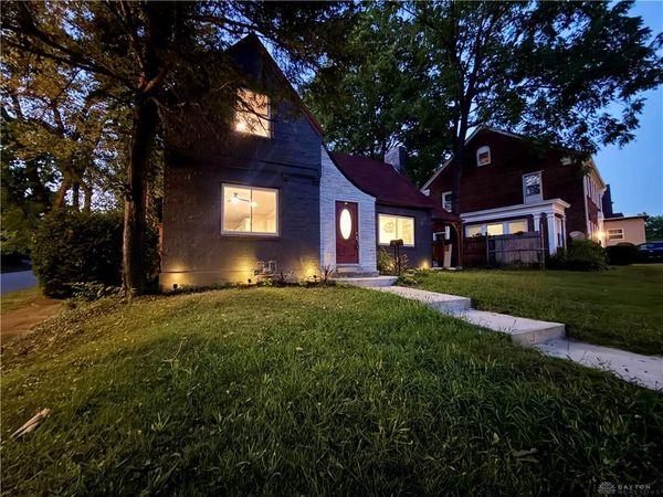 39 Vassar Drive, Dayton, OH 45406