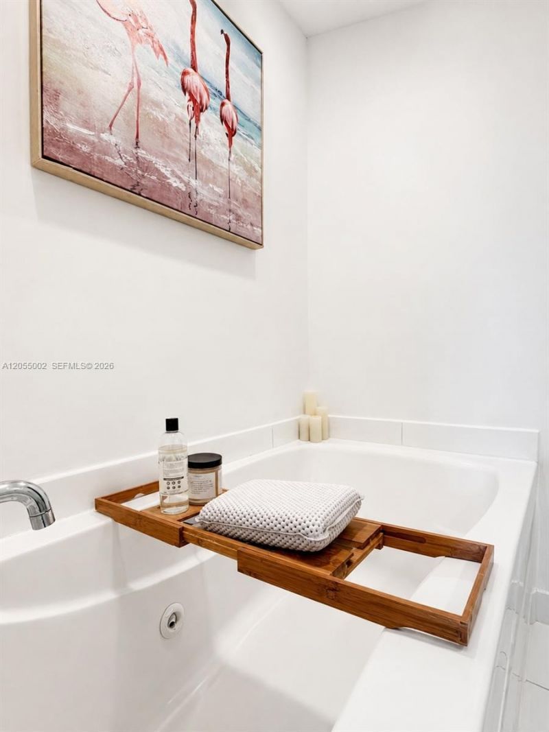500 Brickell Ave, Unit 1805, Miami, FL 33131 Photo