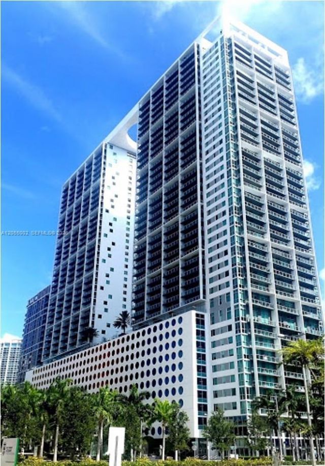 500 Brickell Ave, Unit 1805, Miami, FL 33131 Photo