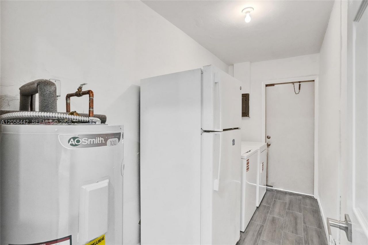 5900 NW 19th St, Unit A, Sunrise, FL 33313 Photo