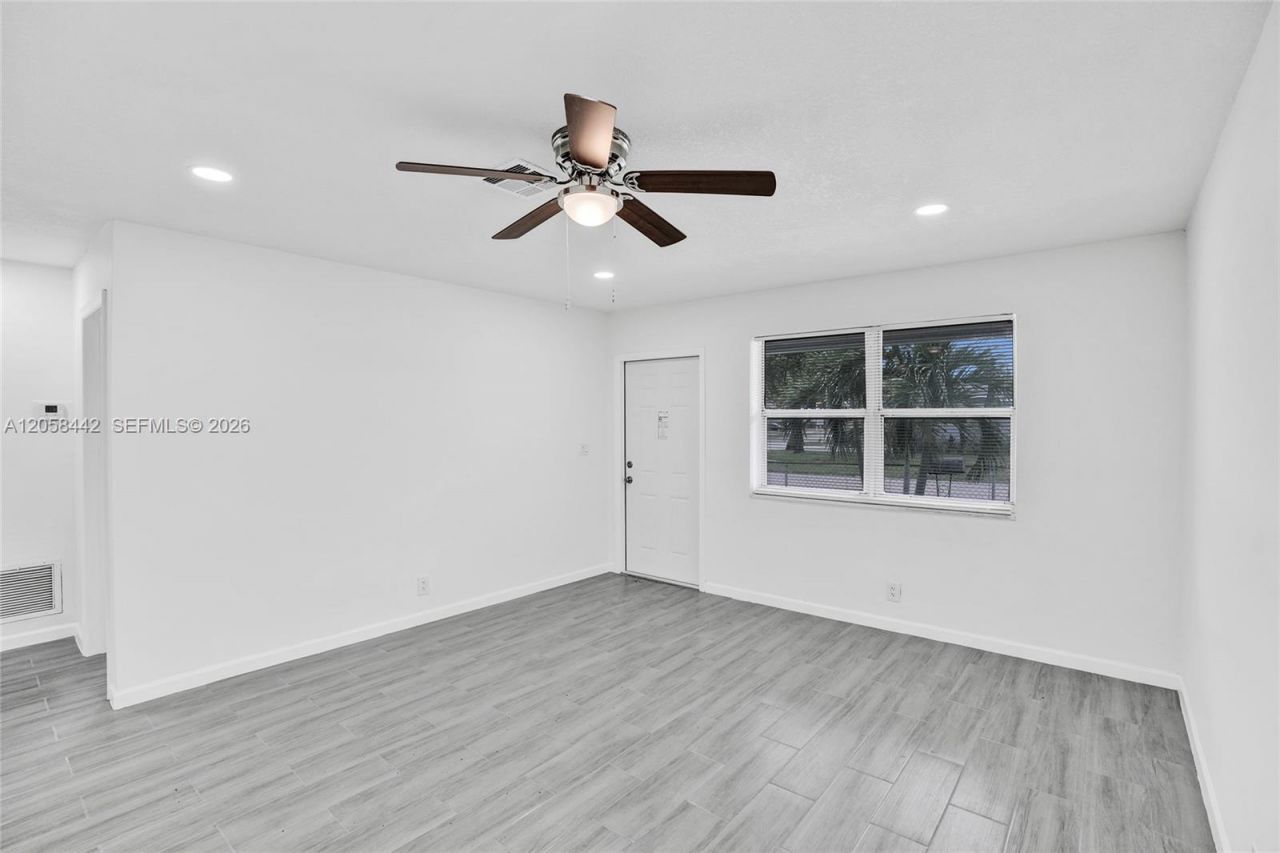 5900 NW 19th St, Unit A, Sunrise, FL 33313 Photo