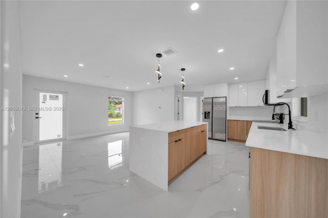 718 Frontenac , , FL 33974 Photo