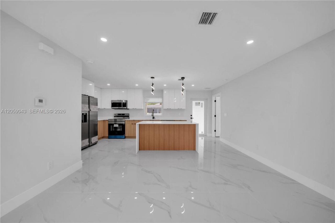 718 Frontenac , , FL 33974 Photo