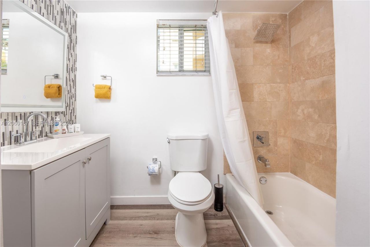 8888 Collins Ave , Unit 212, Surfside, FL 33154 Photo
