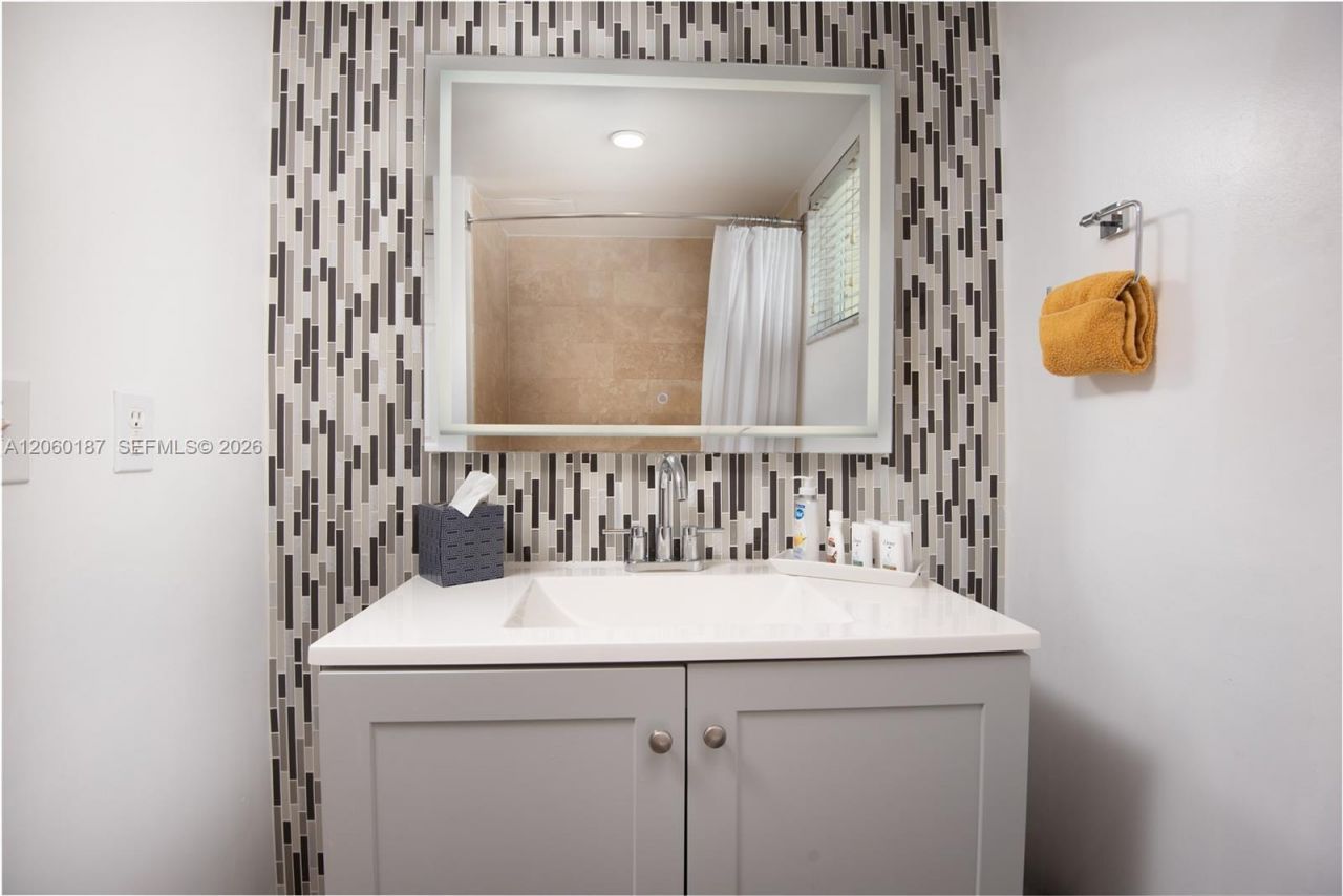 8888 Collins Ave , Unit 212, Surfside, FL 33154 Photo