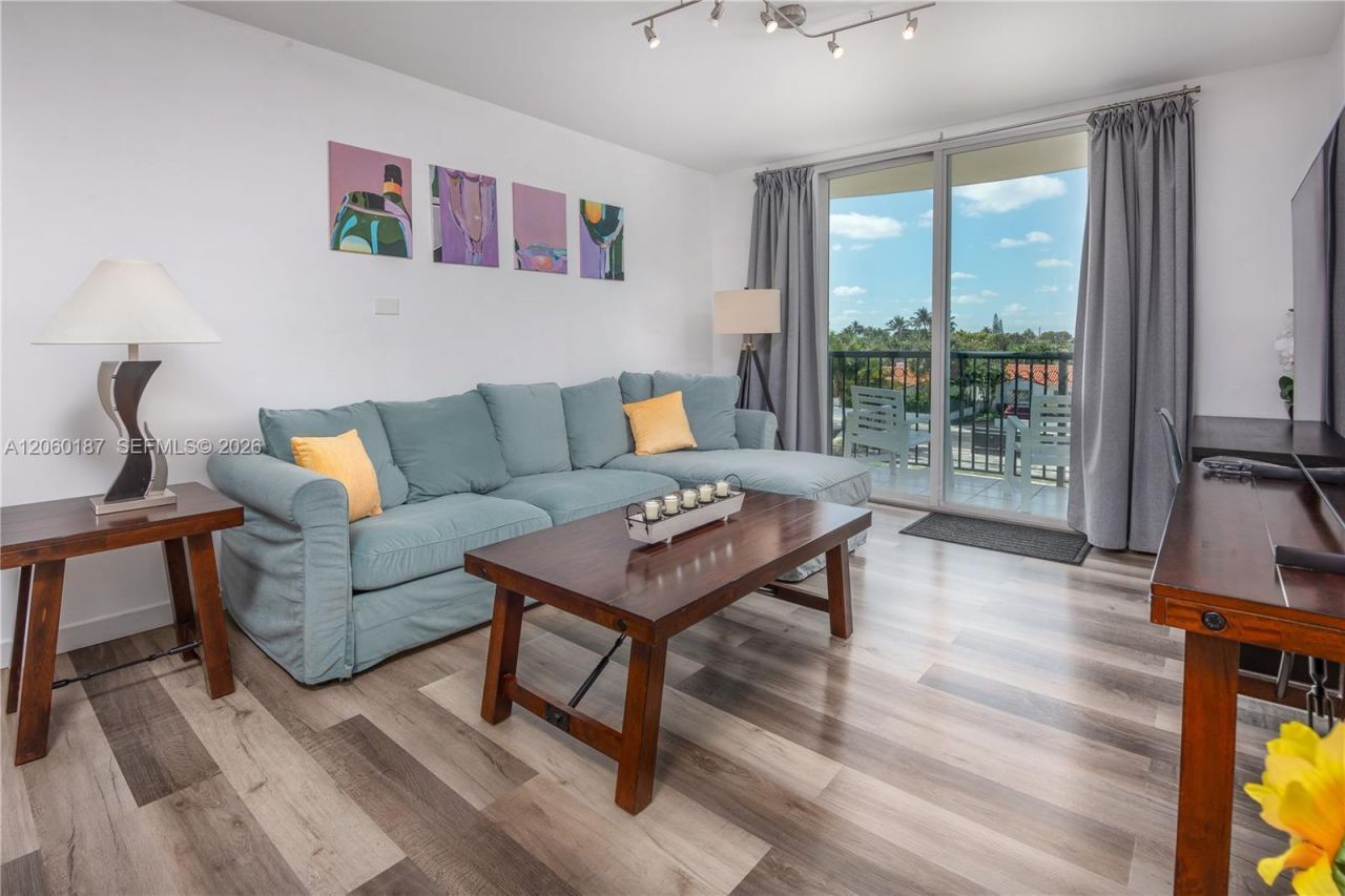 8888 Collins Ave , Unit 212, Surfside, FL 33154 Photo