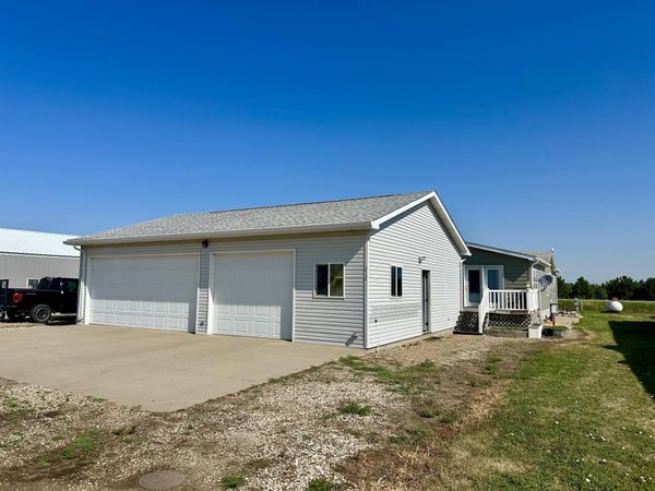 212 Linnell Street, Pierre, SD 57501