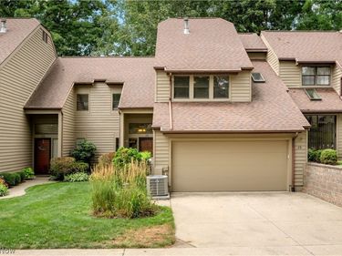 78 Portside Circle, Green, OH 44319