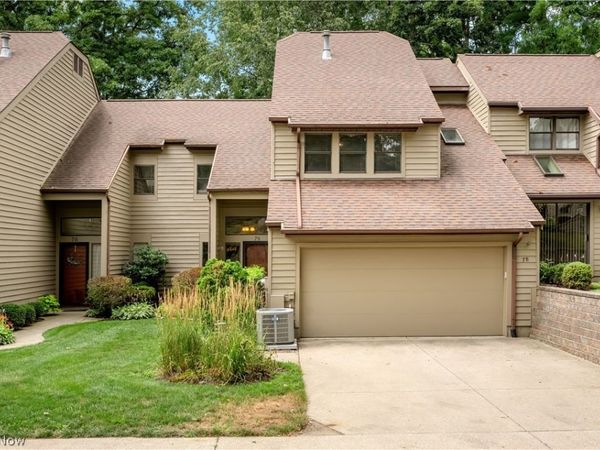 78 Portside Circle, Green, OH 44319