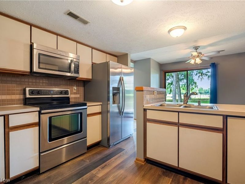 78 Portside Circle, Green, OH 44319 Photo 13