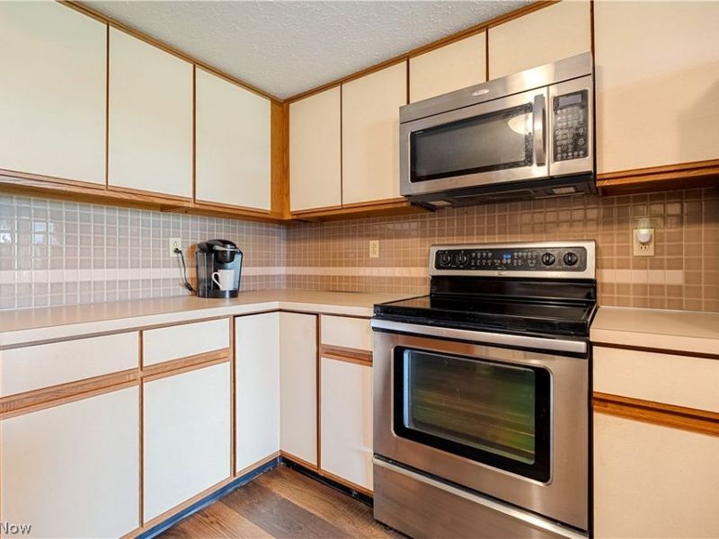 78 Portside Circle, Green, OH 44319 Photo 14