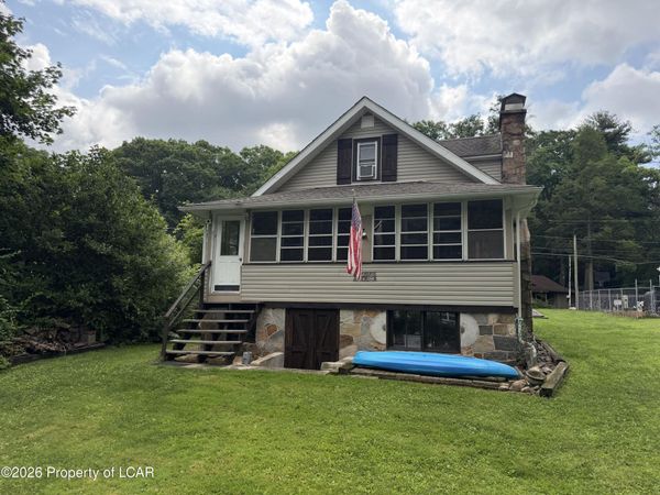 64 Glendale Lane, Drums, PA 18222