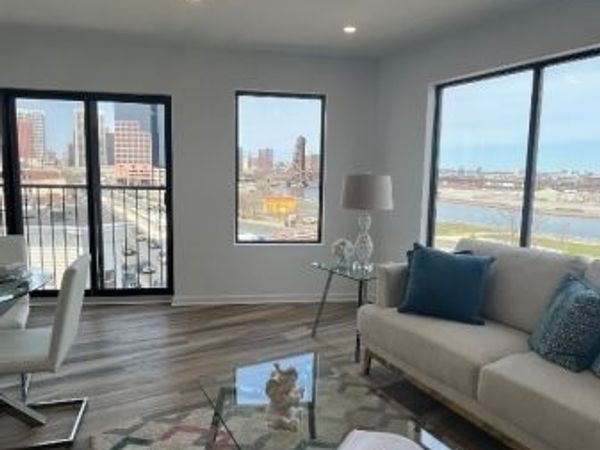 502 Market St, Newark, NJ 07105