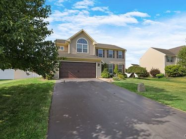 4452 Millstream Drive, Clay, NY 13041