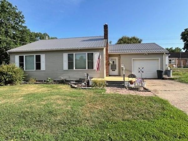 416 Sawyers Court, Centerville, IA 52544