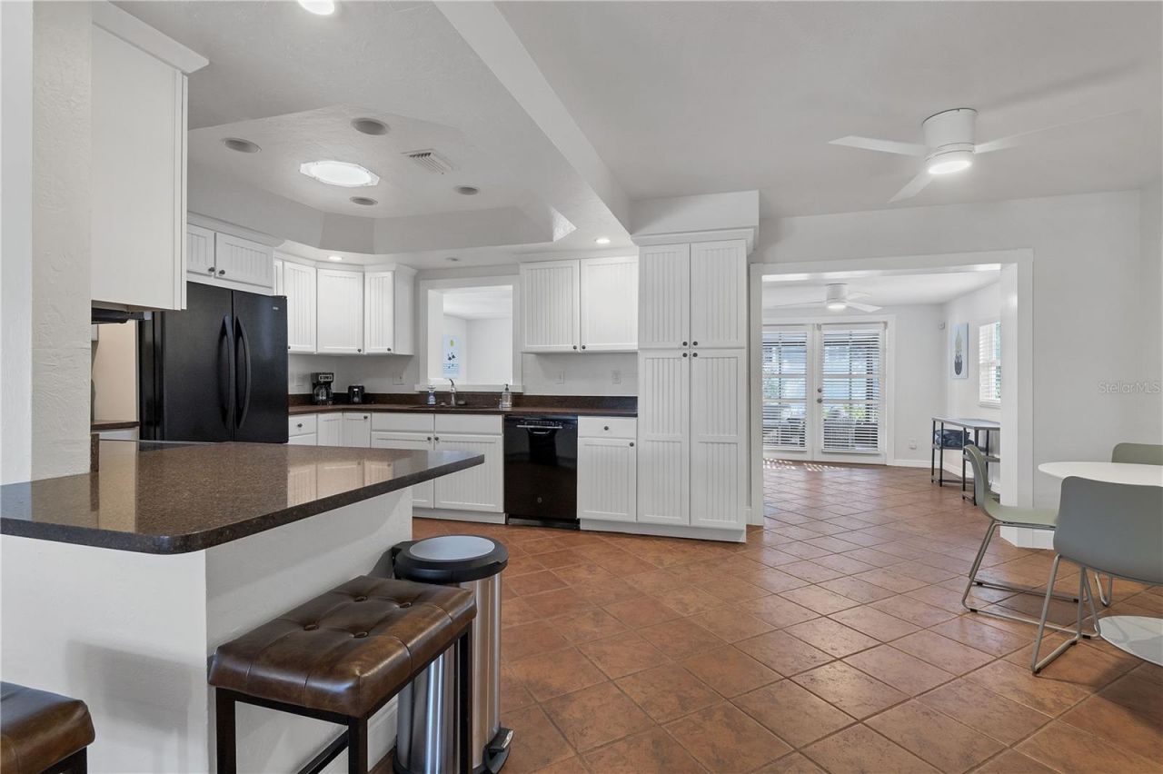 2469 Waldemere Street , Sarasota, FL 34239 Photo