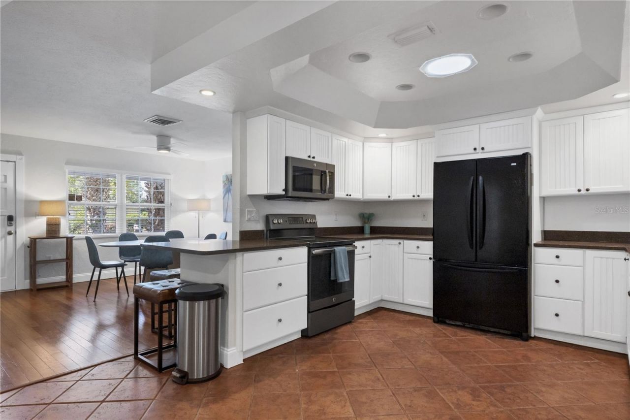 2469 Waldemere Street , Sarasota, FL 34239 Photo