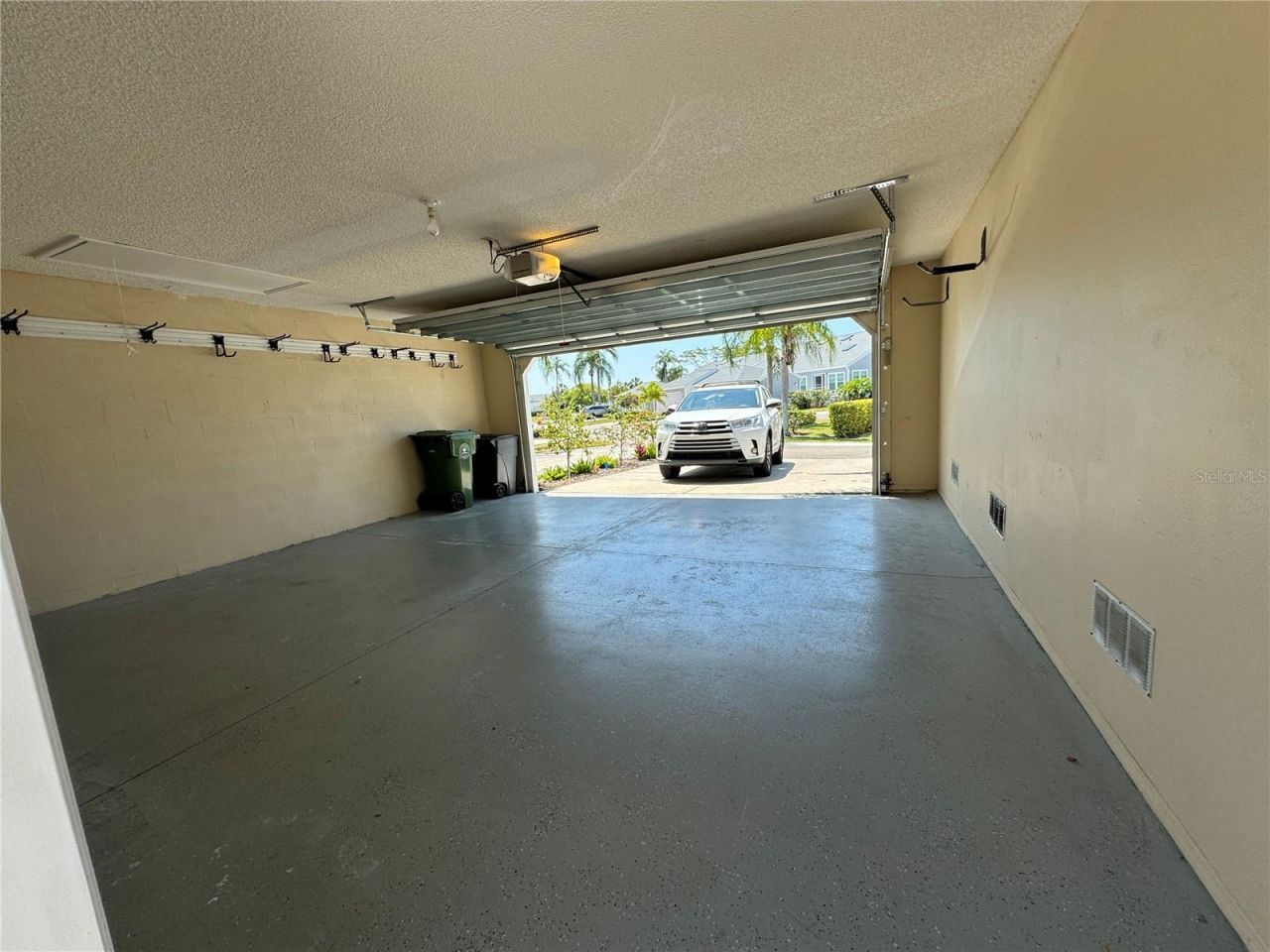 1005 Pelican Court, Bradenton, FL 34209 Photo