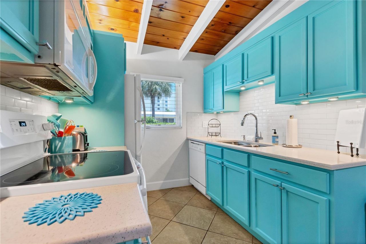 6006 Midnight Pass Road , Unit 16, Sarasota, FL 34242 Photo
