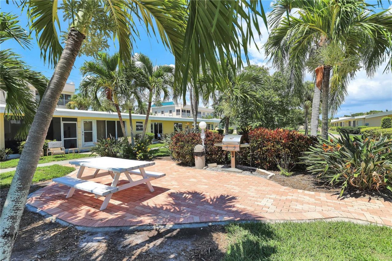6006 Midnight Pass Road , Unit 16, Sarasota, FL 34242 Photo