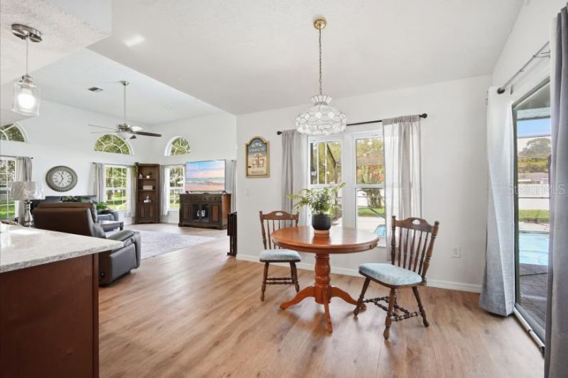 483 Lincoln Avenue, Masaryktown, FL 34604 Photo